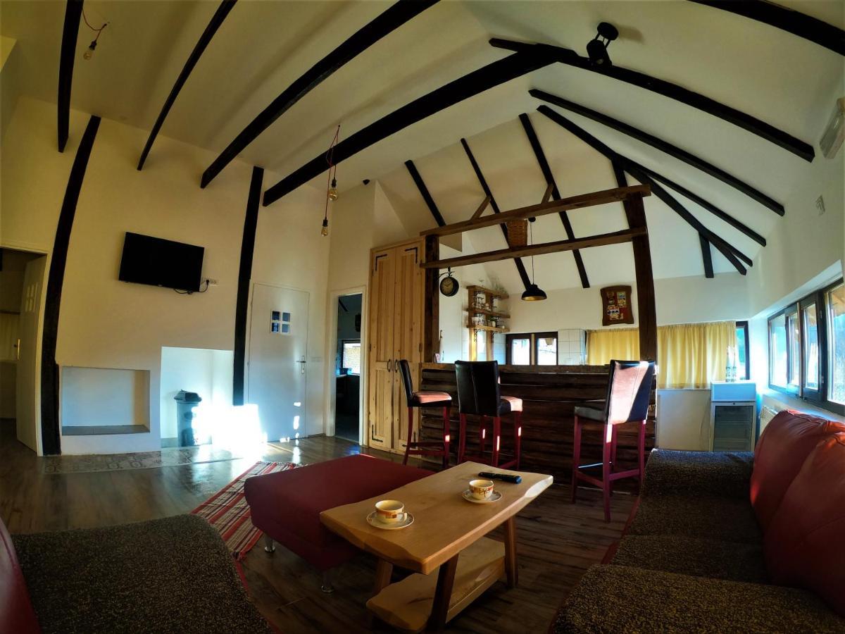 Kosjeric Etno Village Gostoljublje מראה חיצוני תמונה