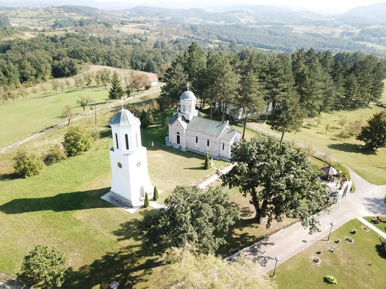 Kosjeric Etno Village Gostoljublje מראה חיצוני תמונה